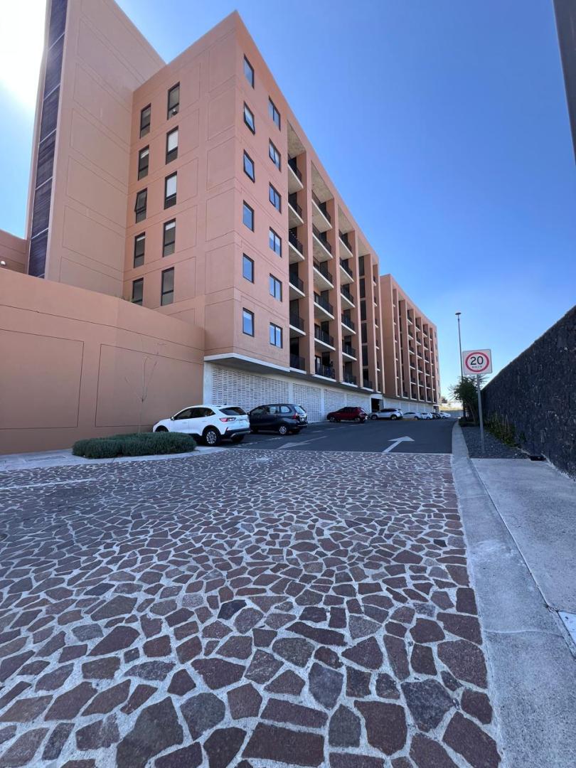 Renta Departamento Zibata 